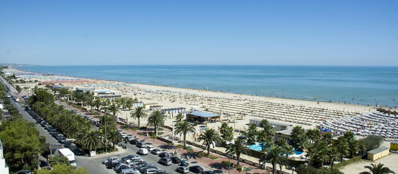 Beach E Relax A Giulianova Eksteriør bilde